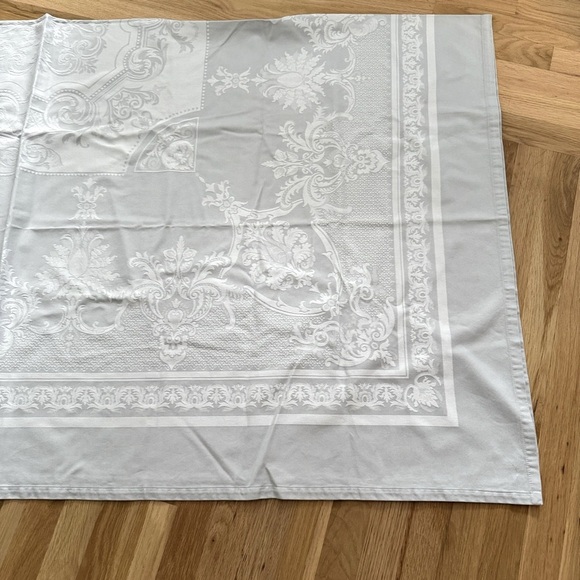 GARNIER-THIEBAUT france
100% COTON-COTTON BAUMWOLLE Tablecloth 74” - Picture 7 of 15